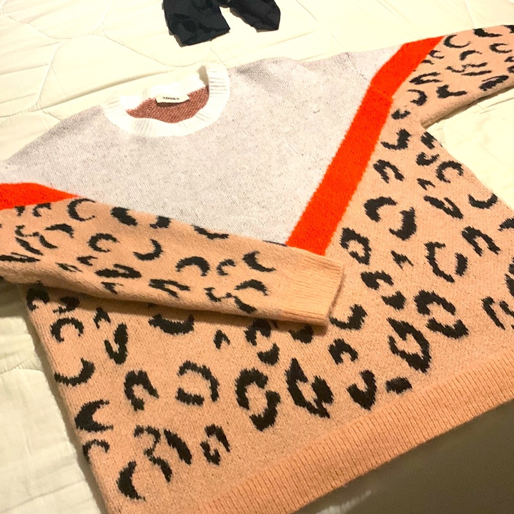 Adora size M sweatshirt